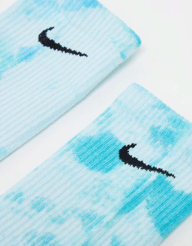 Nike Everyday Plus 2 pack crew socks in pink Product Image