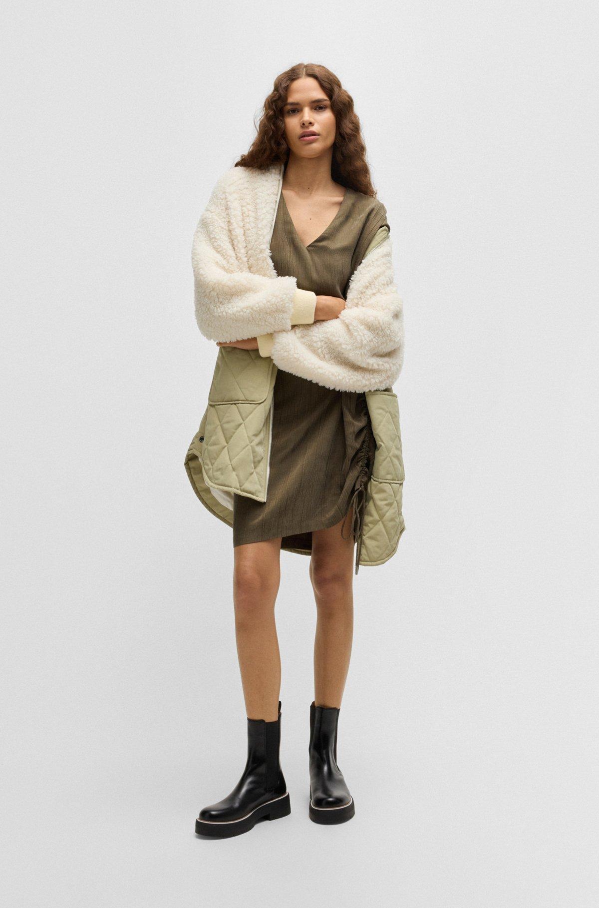 Teddy-paneled quilted jacket Product Image