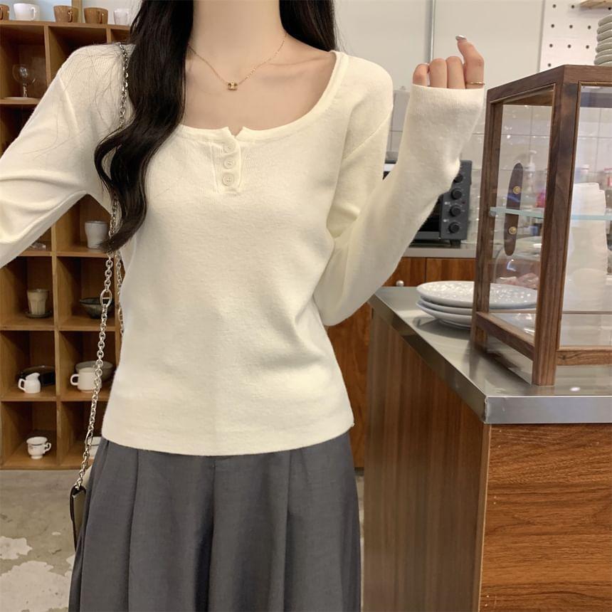 Long Sleeve Scoop Neck Plain Knit Top Product Image