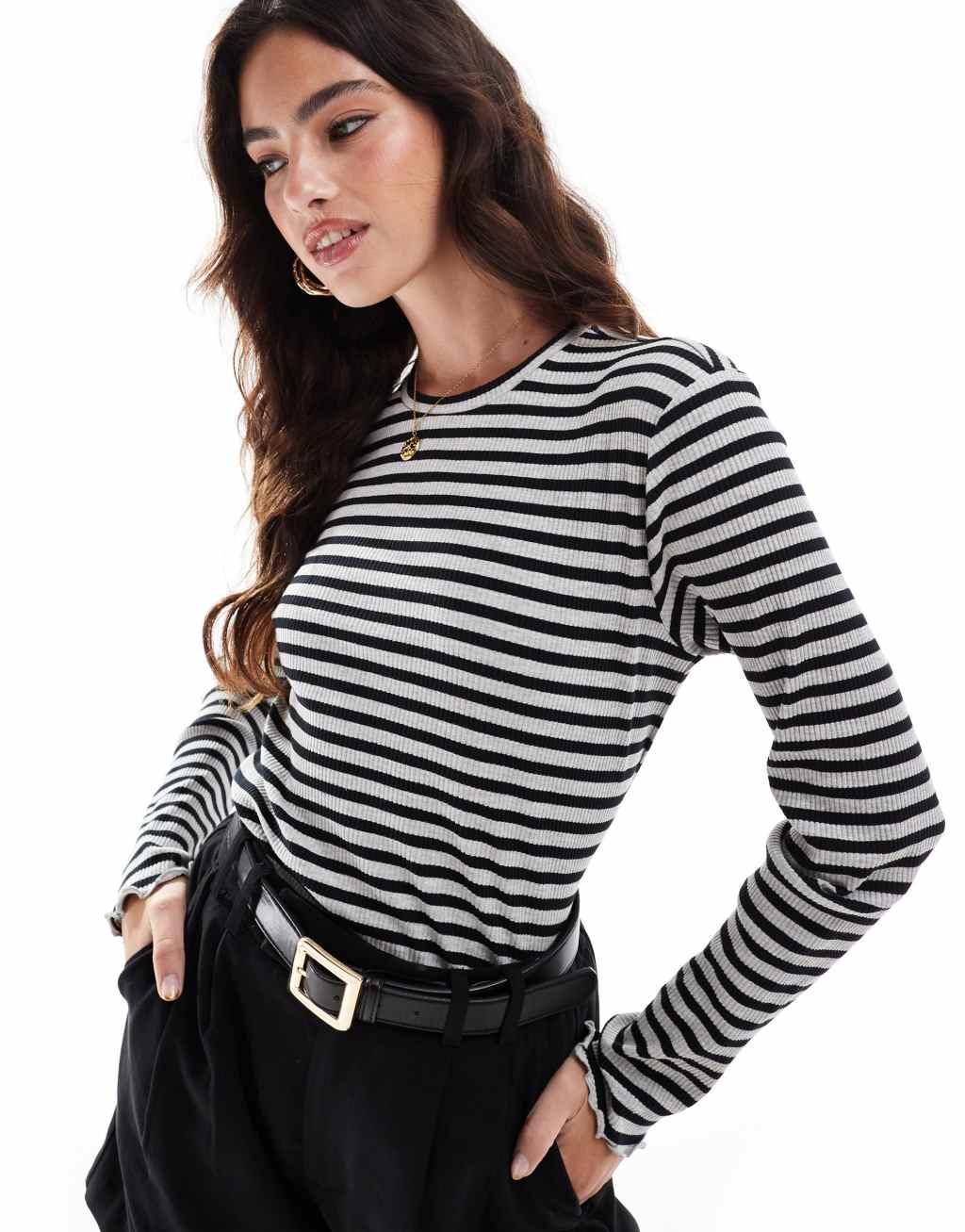 Vila lettuce edge long sleeved ribbed top in medium gray melange stripe Product Image