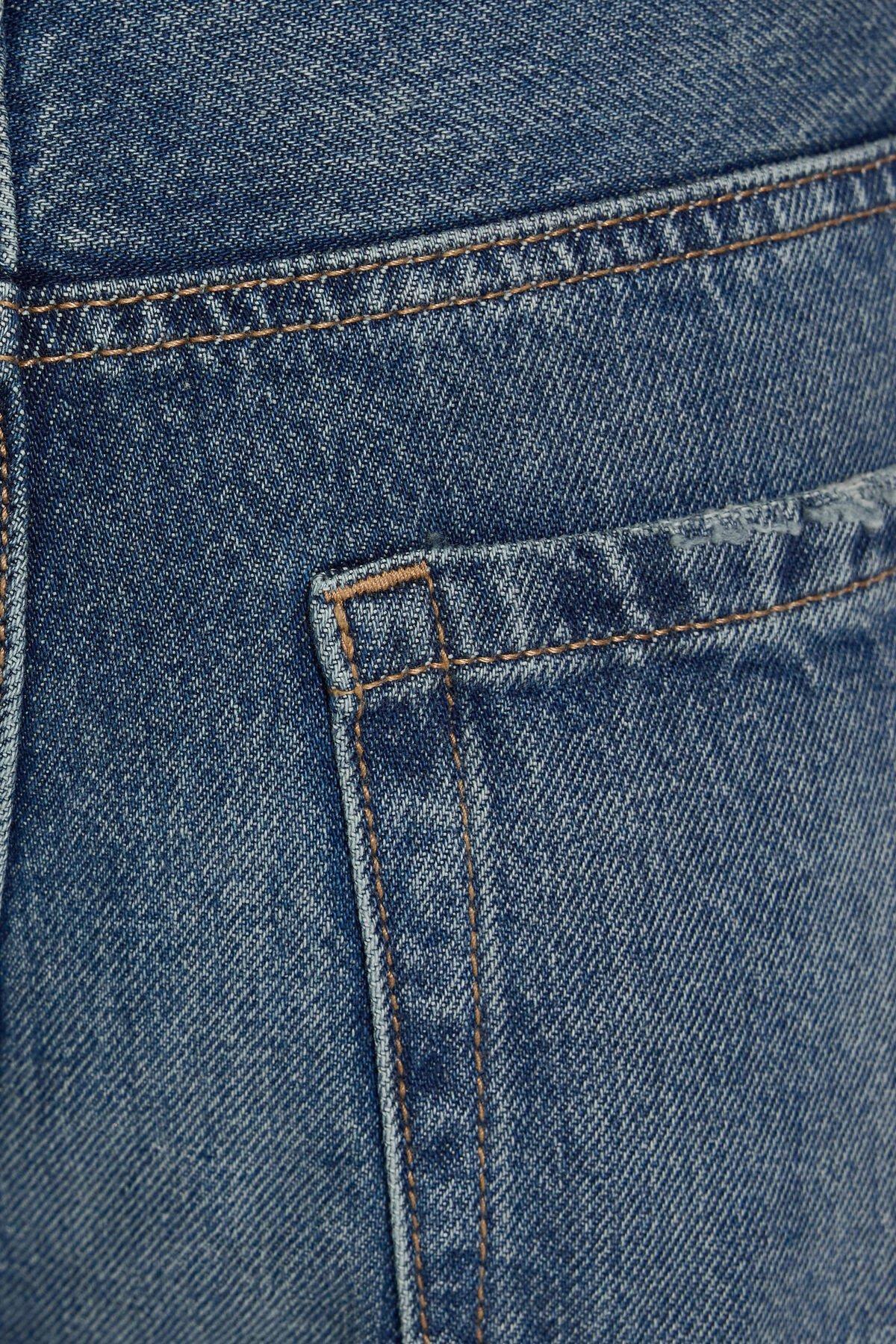 Slouchy Jeans Product Image