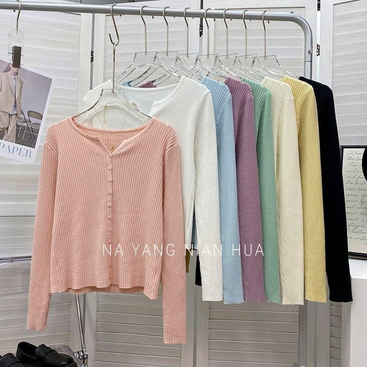 Long Sleeve V-Neck Plain Button Up Cropped Cardigan Product Image