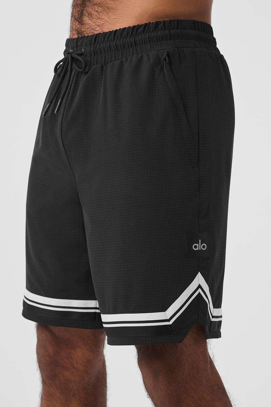 9" Traction Arena Short - Black Male Product Image