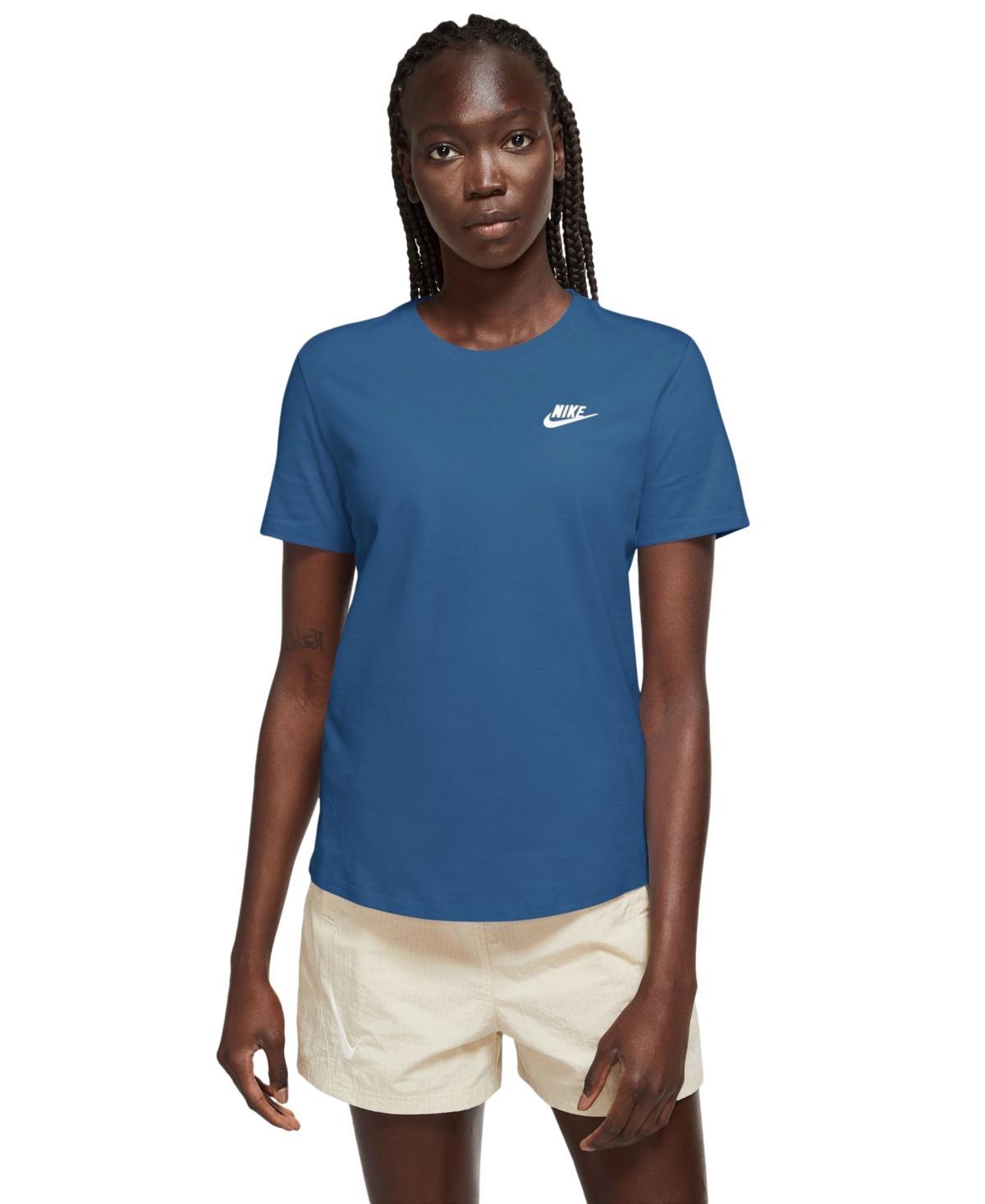 Women's Nike Sportswear Club Essentials T-Shirt Product Image