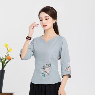 3/4-Sleeve Floral Embroidered Cheongsam Top Product Image