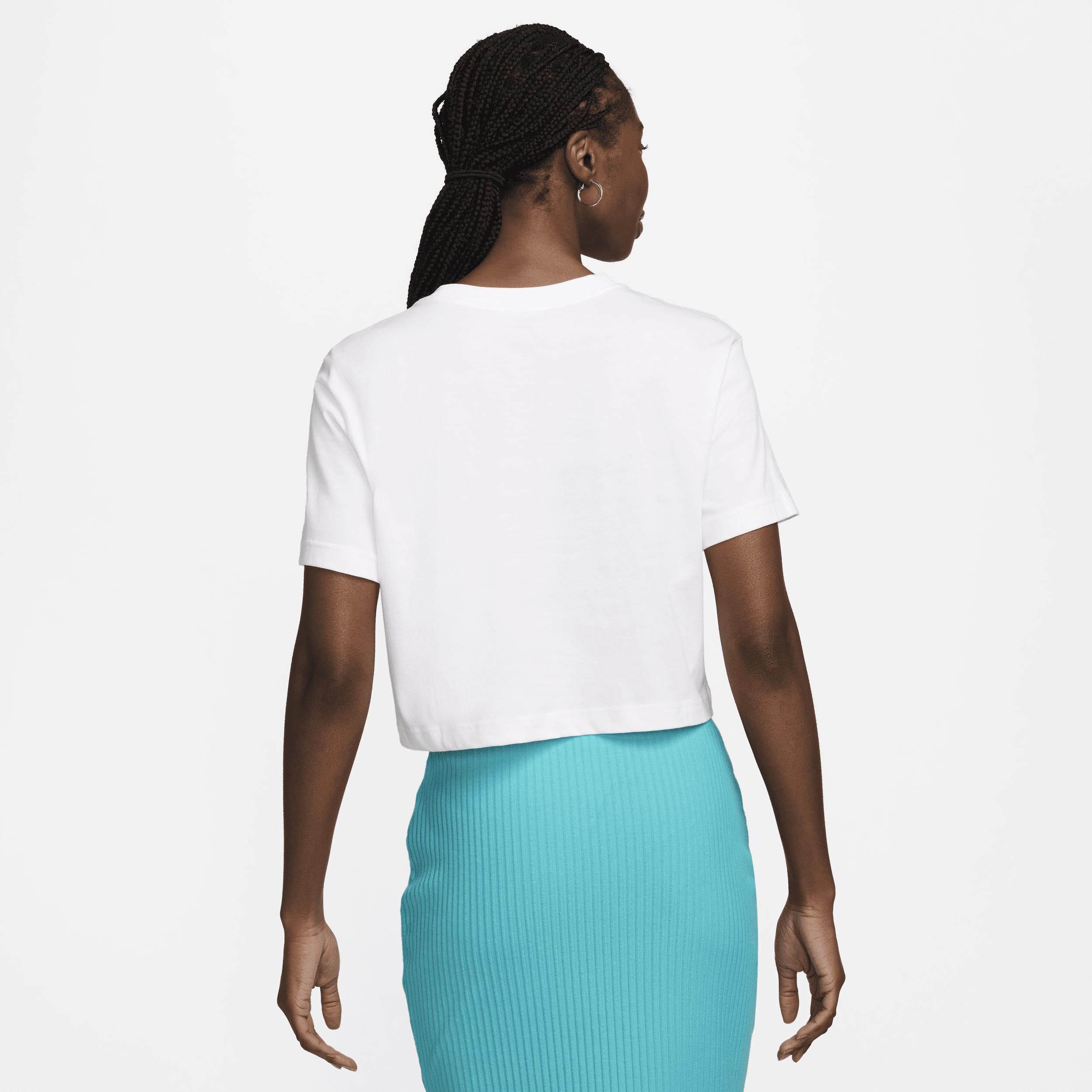 Nike Sportswear Women's Cropped T-Shirt Product Image