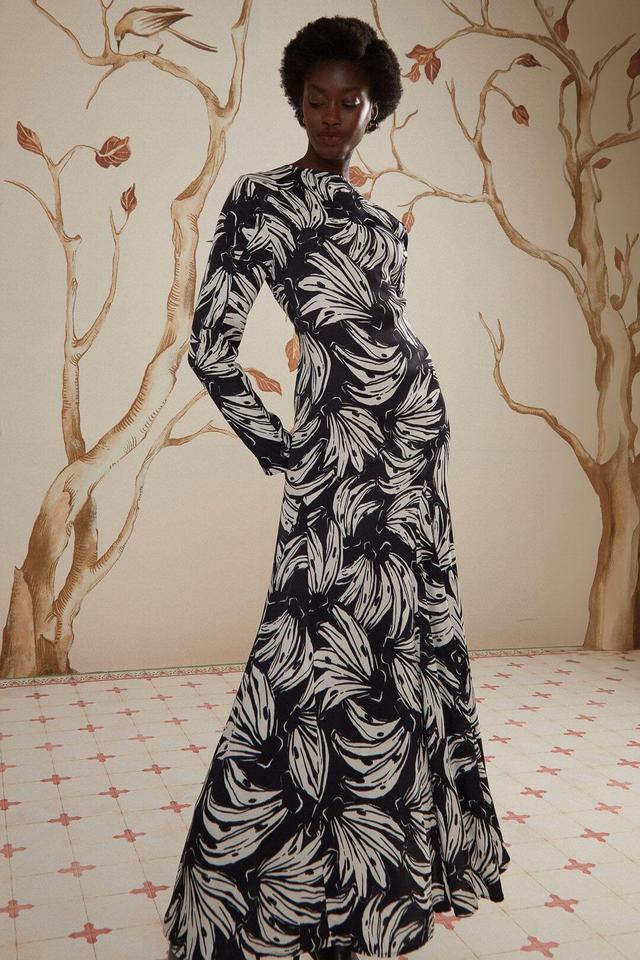 Black Bossa Banana LENZING™ ECOVERO™ Viscose Midi Dress Product Image