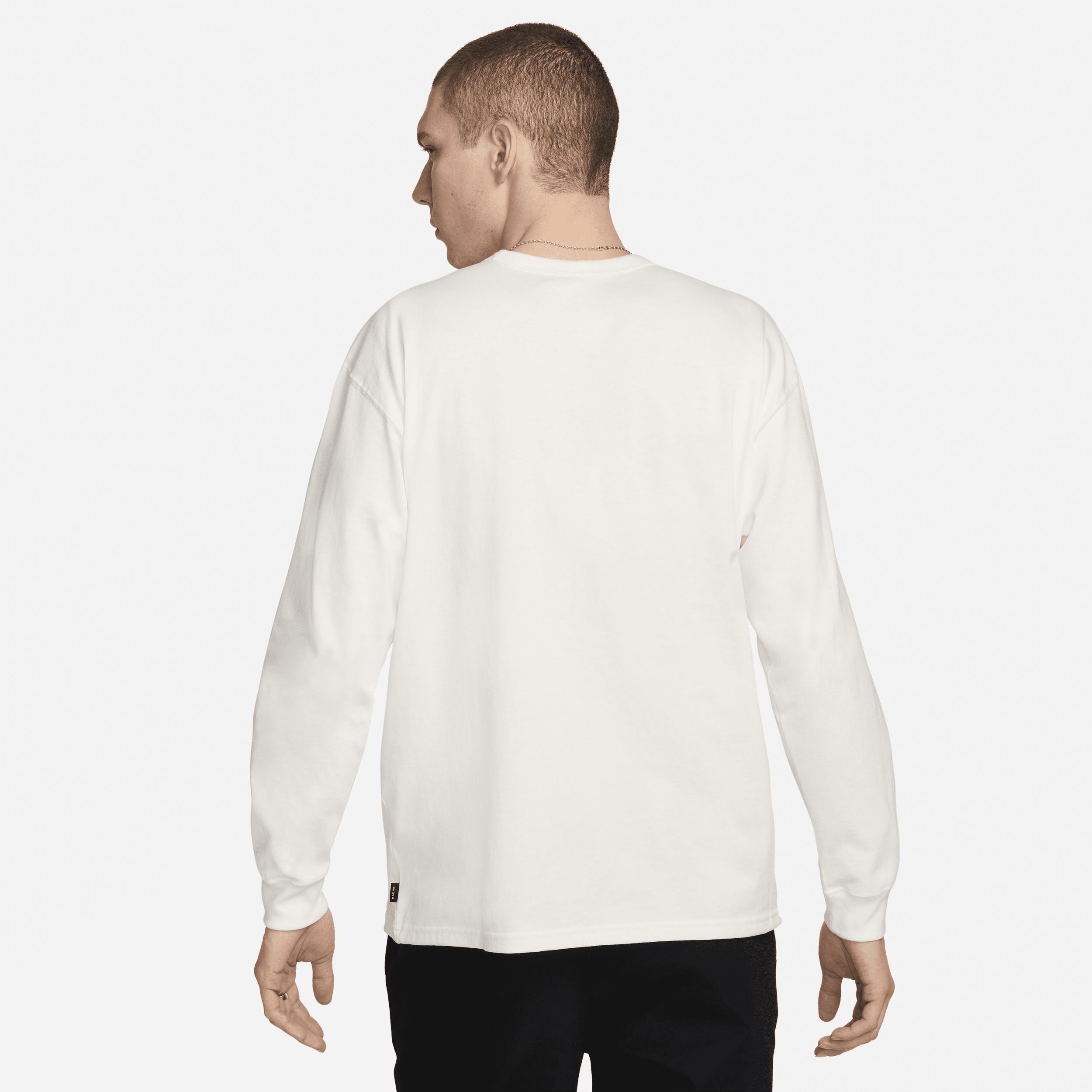 Nike Sportswear Premium Essentials Men's Long-Sleeve Pocket T-Shirt Product Image