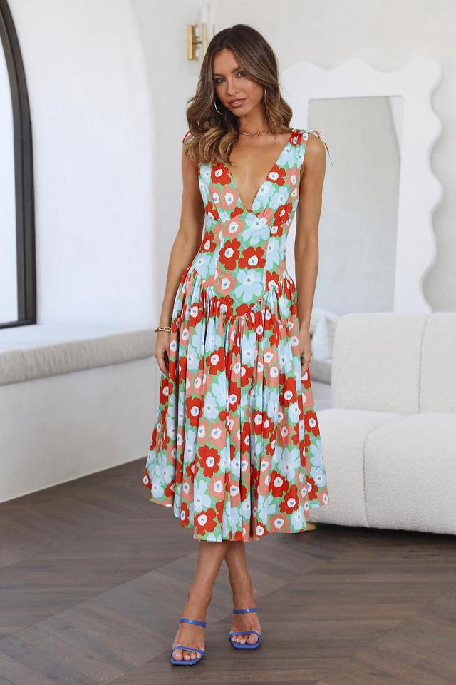 Pretty Friends Midi Dress Green Product Image