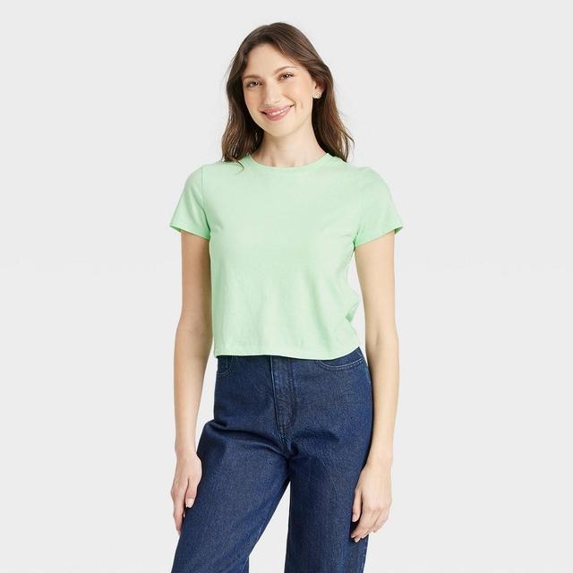 Womens Shrunken Short Sleeve T-Shirt - Universal Thread Light M Product Image