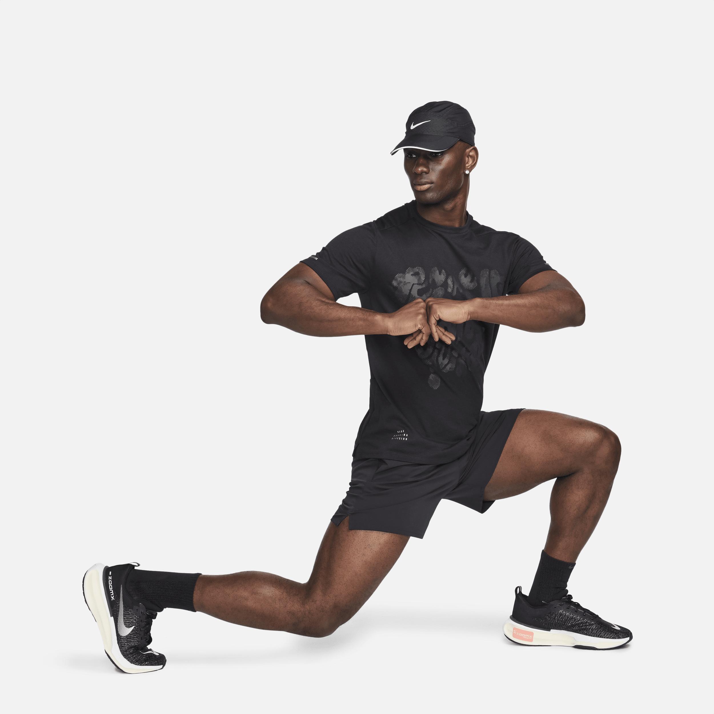 Nike Men's A.P.S. Dri-FIT 6" Versatile Shorts Product Image