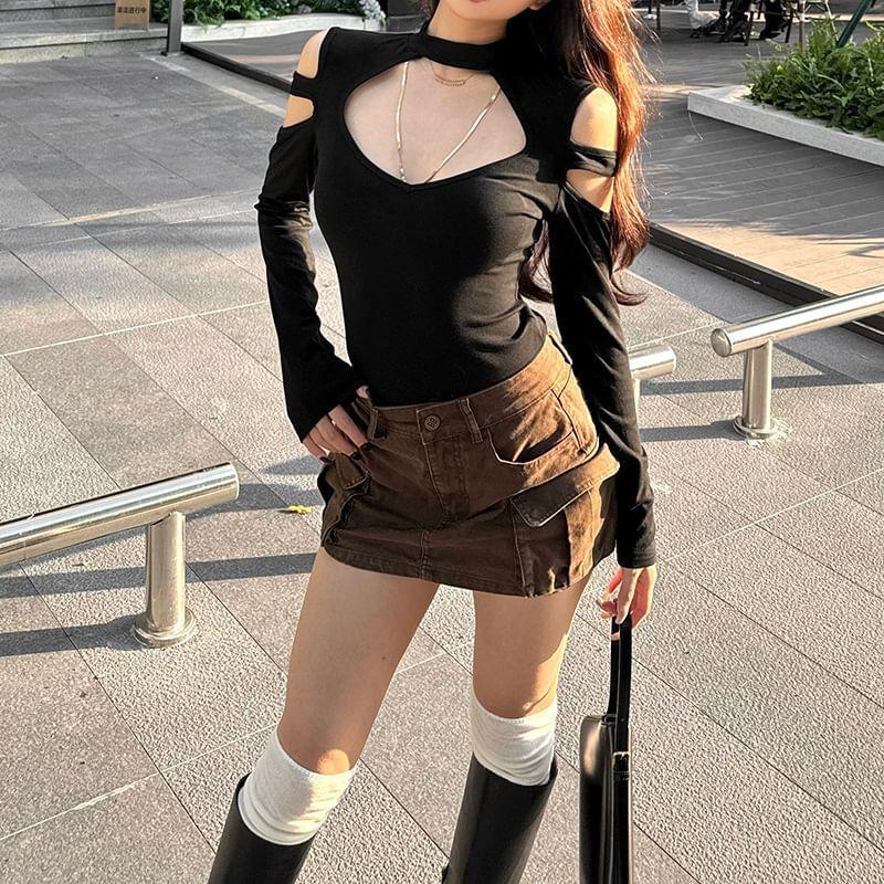 Long Sleeve Mock Neck Plain Cut-Out Slim-Fit Crop Top Product Image