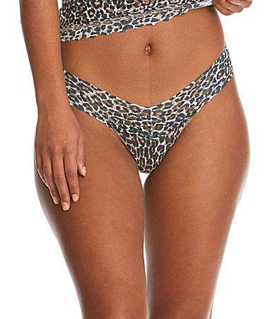 Printed Low-Rise Signature Lace Thong Product Image