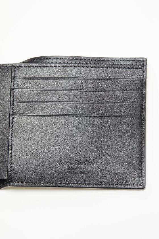 Folded leather wallet Product Image