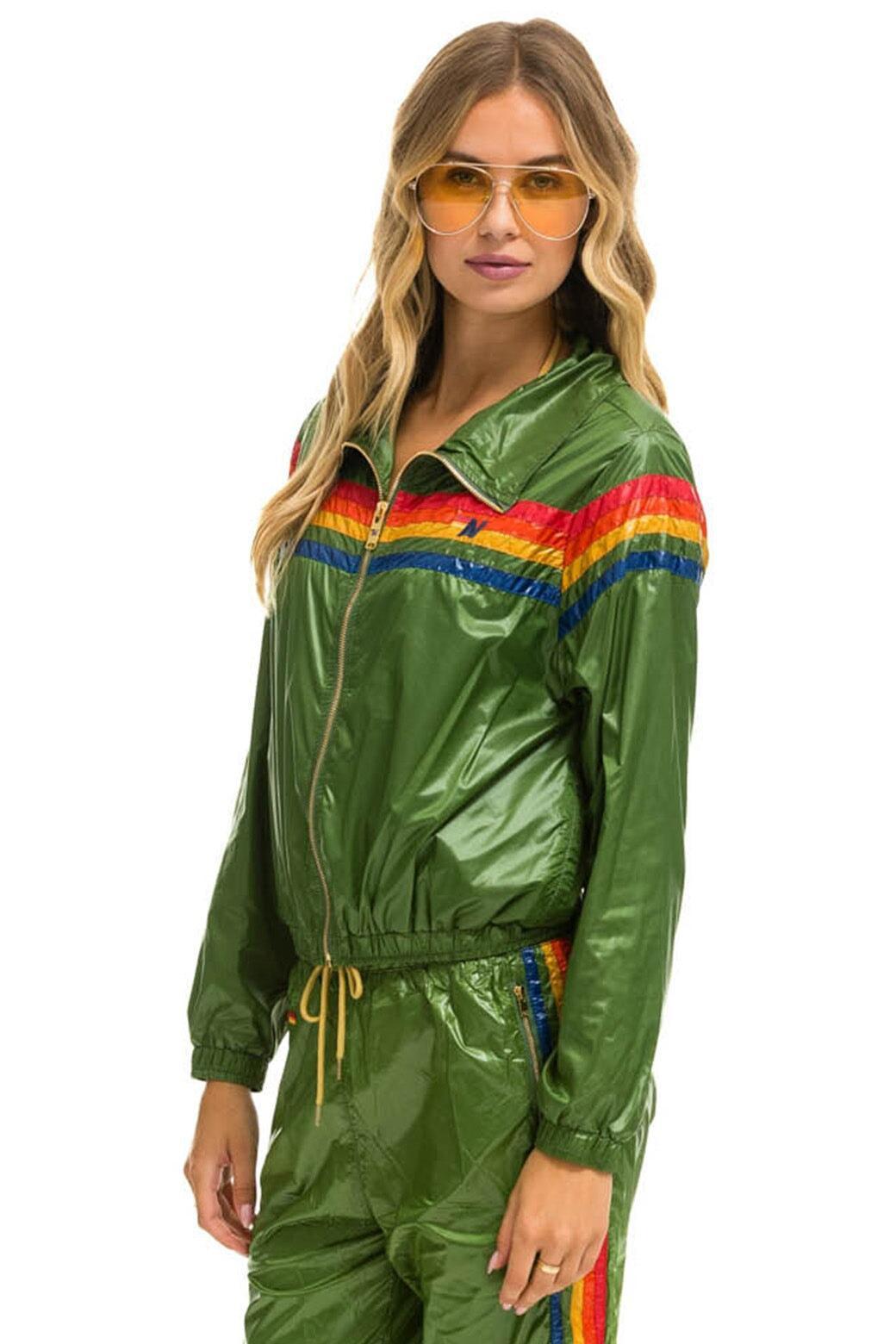 5 STRIPE - WINDBREAKER GARDEN GREEN GLOSSY Female Product Image