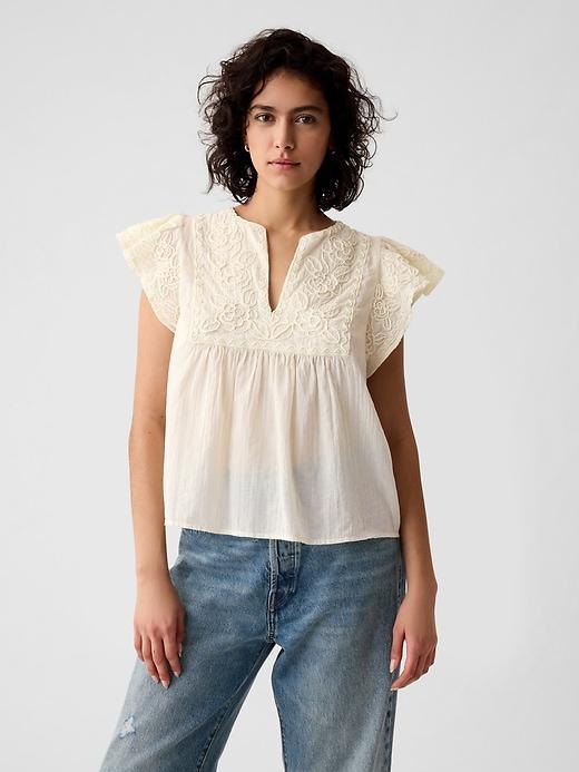 Crinkle Gauze Embroidered Cropped Shirt Product Image