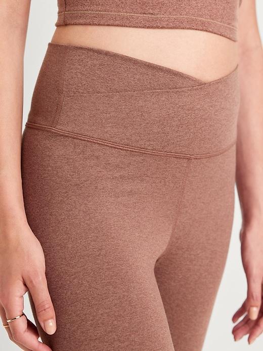 Extra High-Waisted CloudComfy 7/8 Leggings Product Image