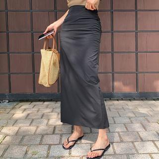 H-Line Long Shirred Skirt Product Image