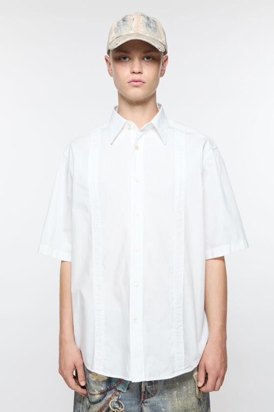 Short sleeve button-up shirt Product Image