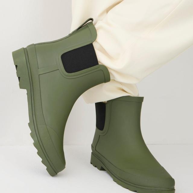 Sherpa-lined Chelsea rain boots Product Image