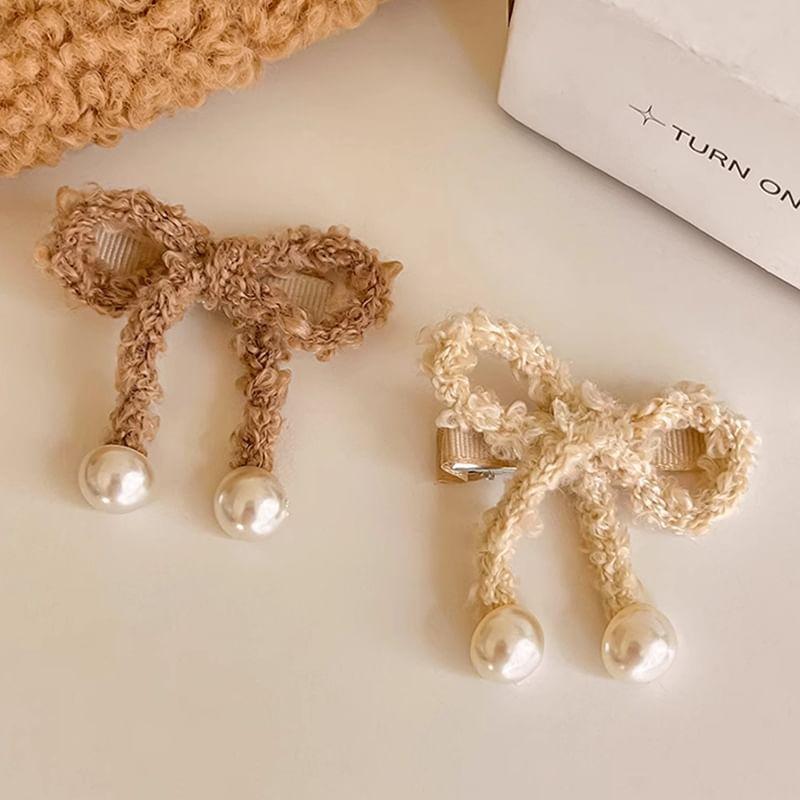 Furry Bow Faux Pearl Hair Clip Product Image