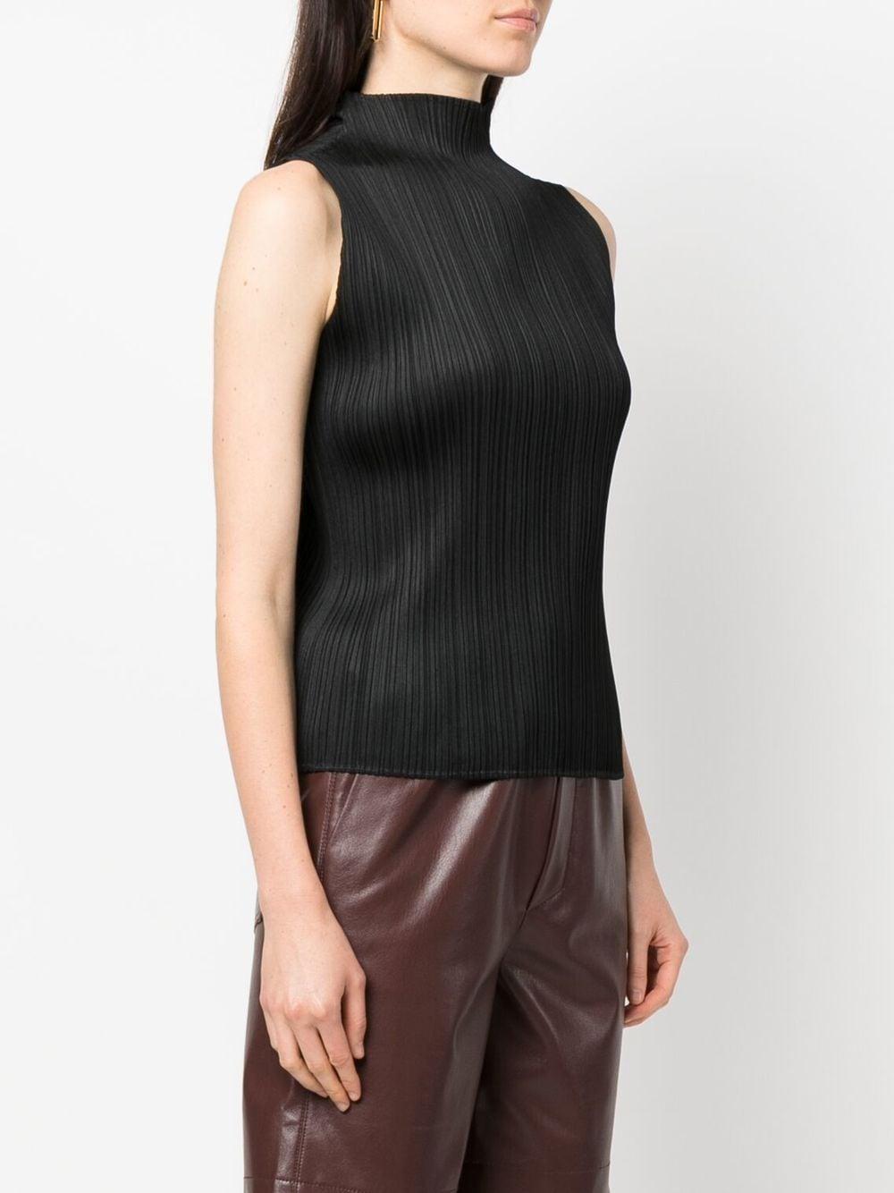 plisse sleeveless top Product Image