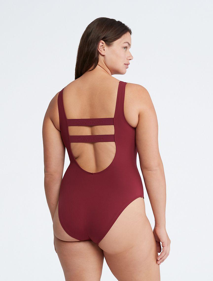 Plus Size Core Tonal Scoopneck One Piece Swimsuit Product Image