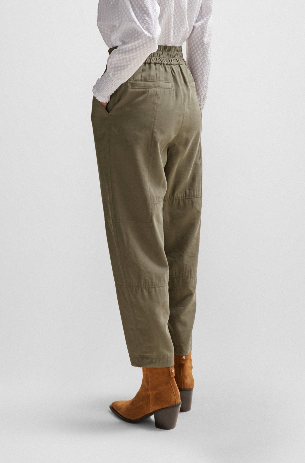 Regular-fit trousers with a tapered leg Product Image