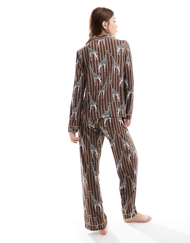 Chelsea Peers Exclusive poly revere top and pants pajama set in brown stripe giraffe print Product Image