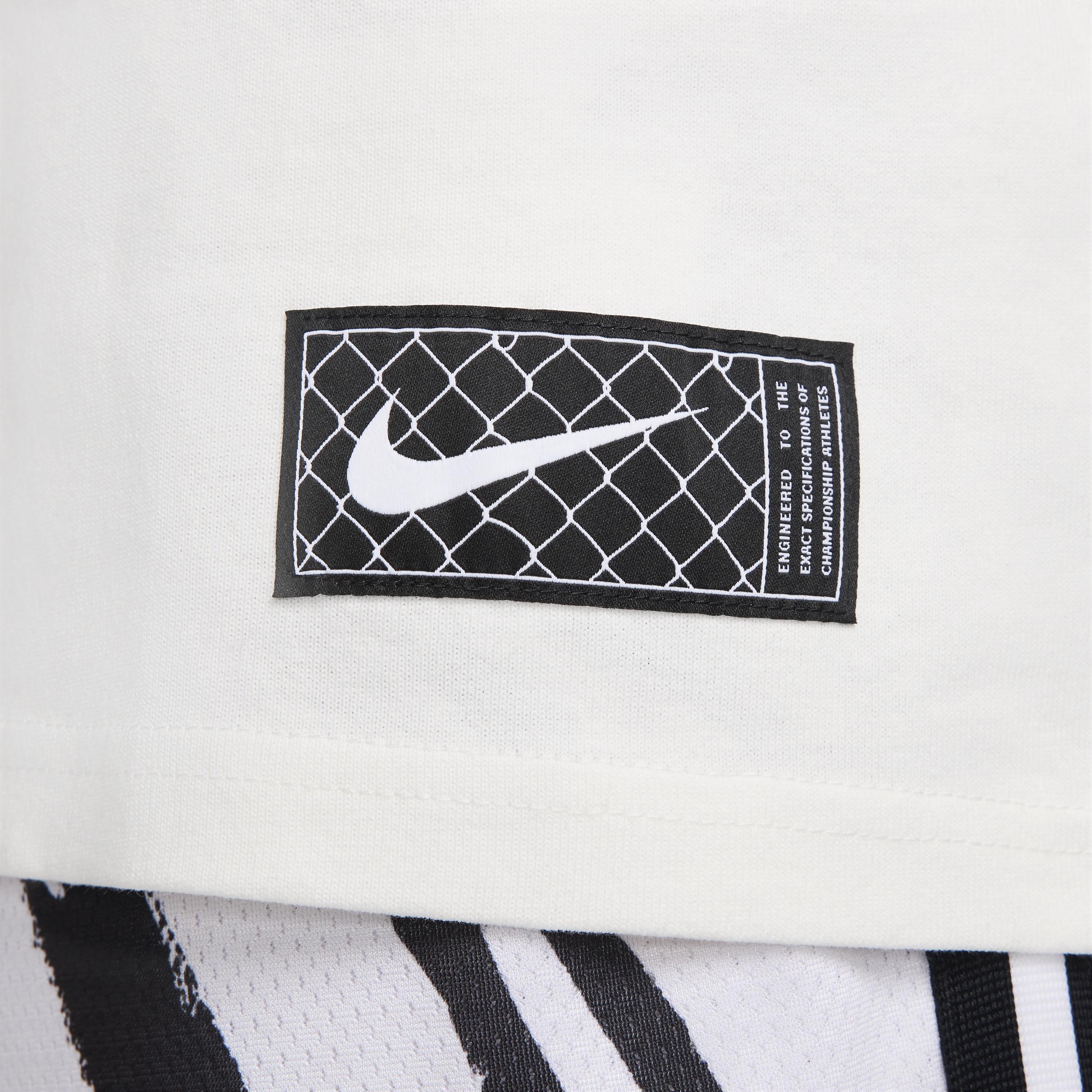 Nike Men's Max90 Basketball T-Shirt Product Image