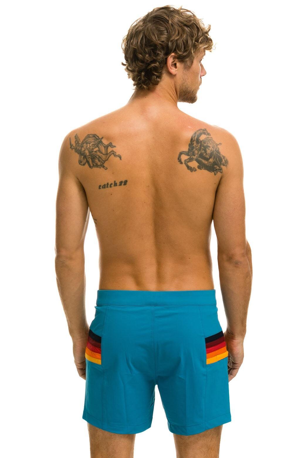 MEN'S HORIZONTAL 5 STRIPE FLEX SHORTS - ANTIGUA Male Product Image