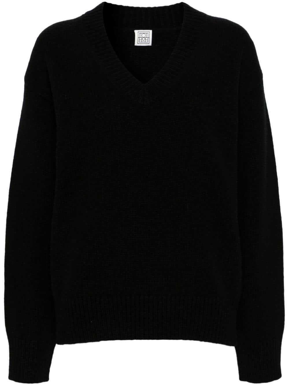 Wool And Cashmere Blend V-necked Jumper In Black Product Image