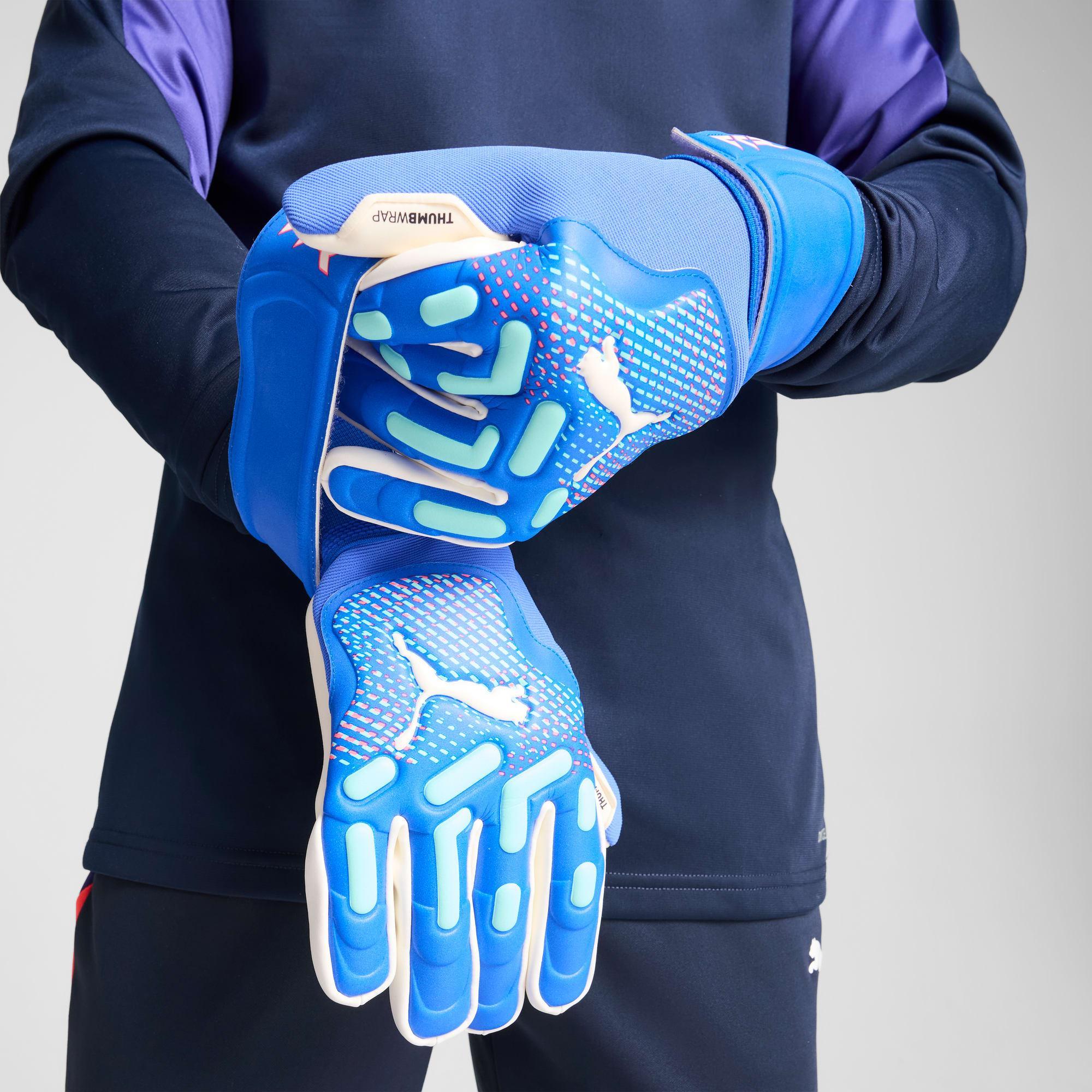 FUTURE Match Goalkeeper Gloves Product Image