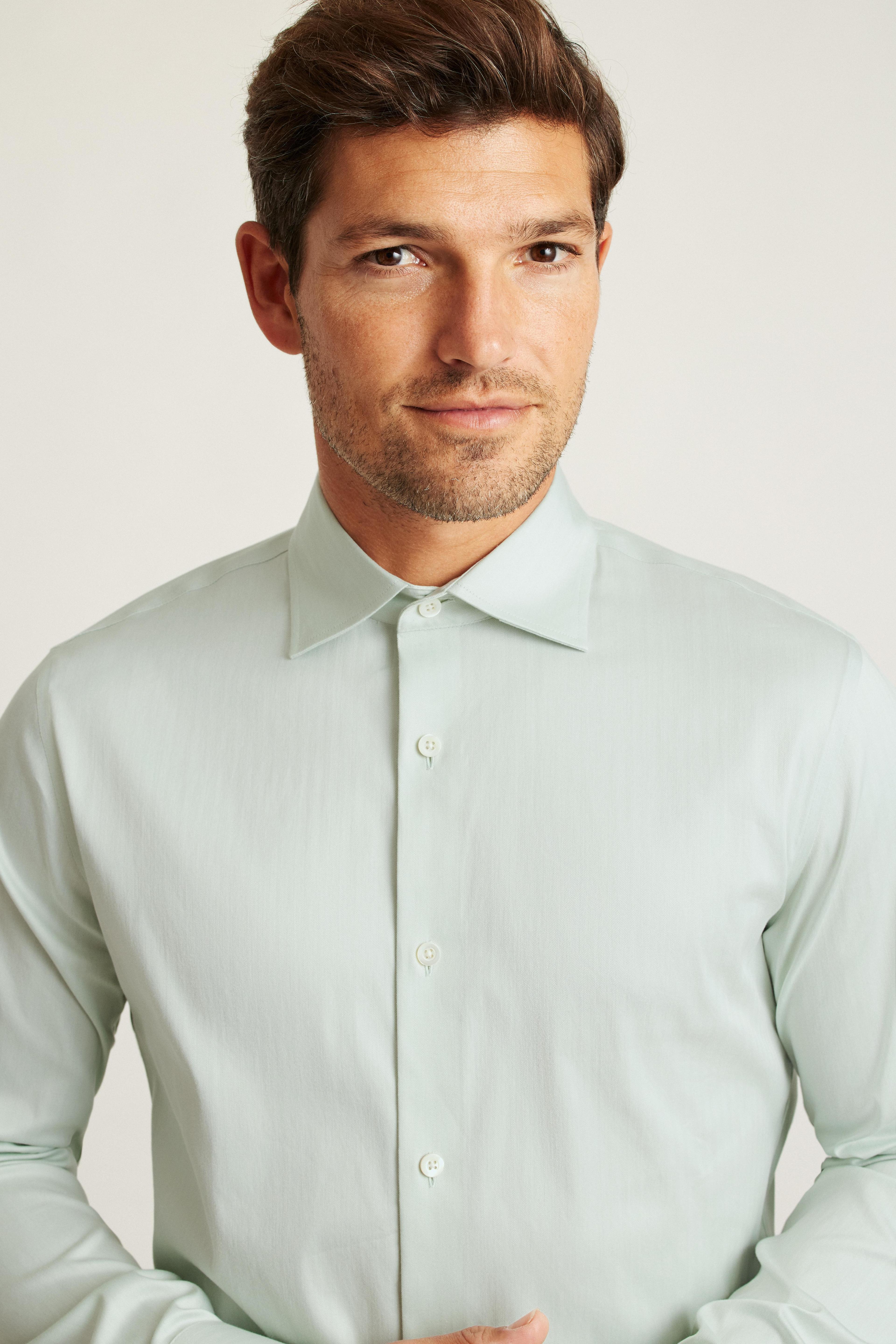 Jetsetter Stretch Dress Shirt Product Image