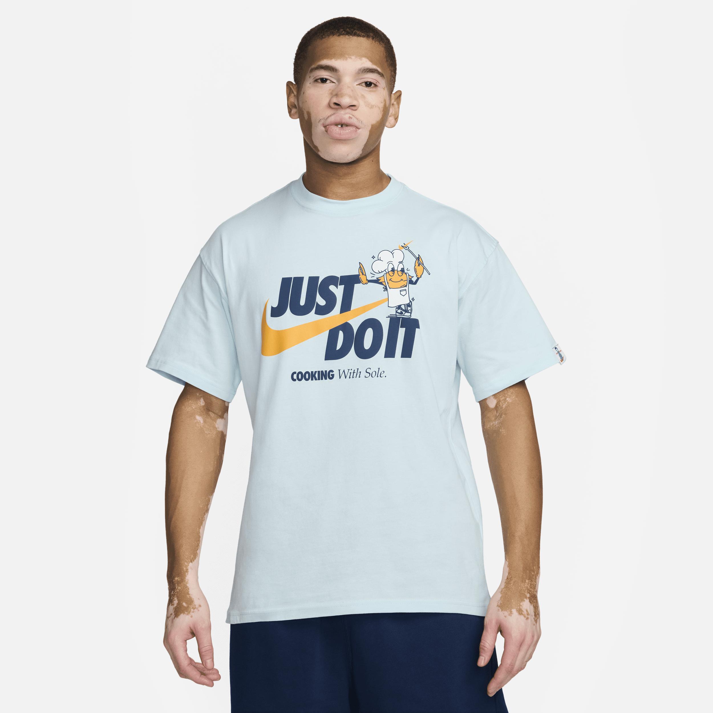 Men's Nike Sportswear Max90 T-Shirt Product Image