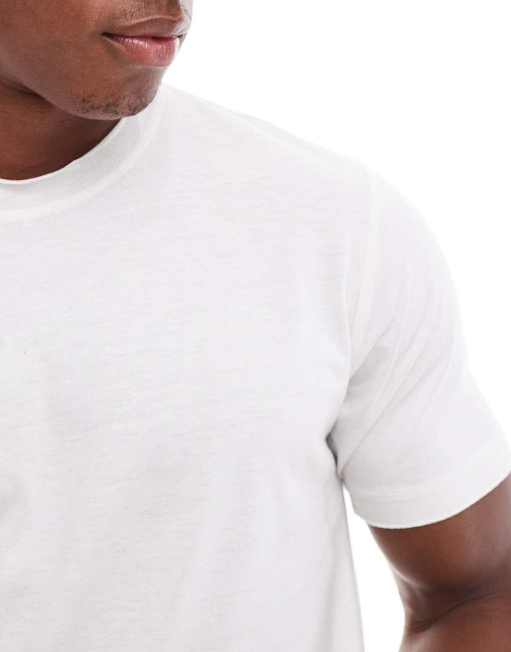 DTT raw edge T-shirt in white Product Image