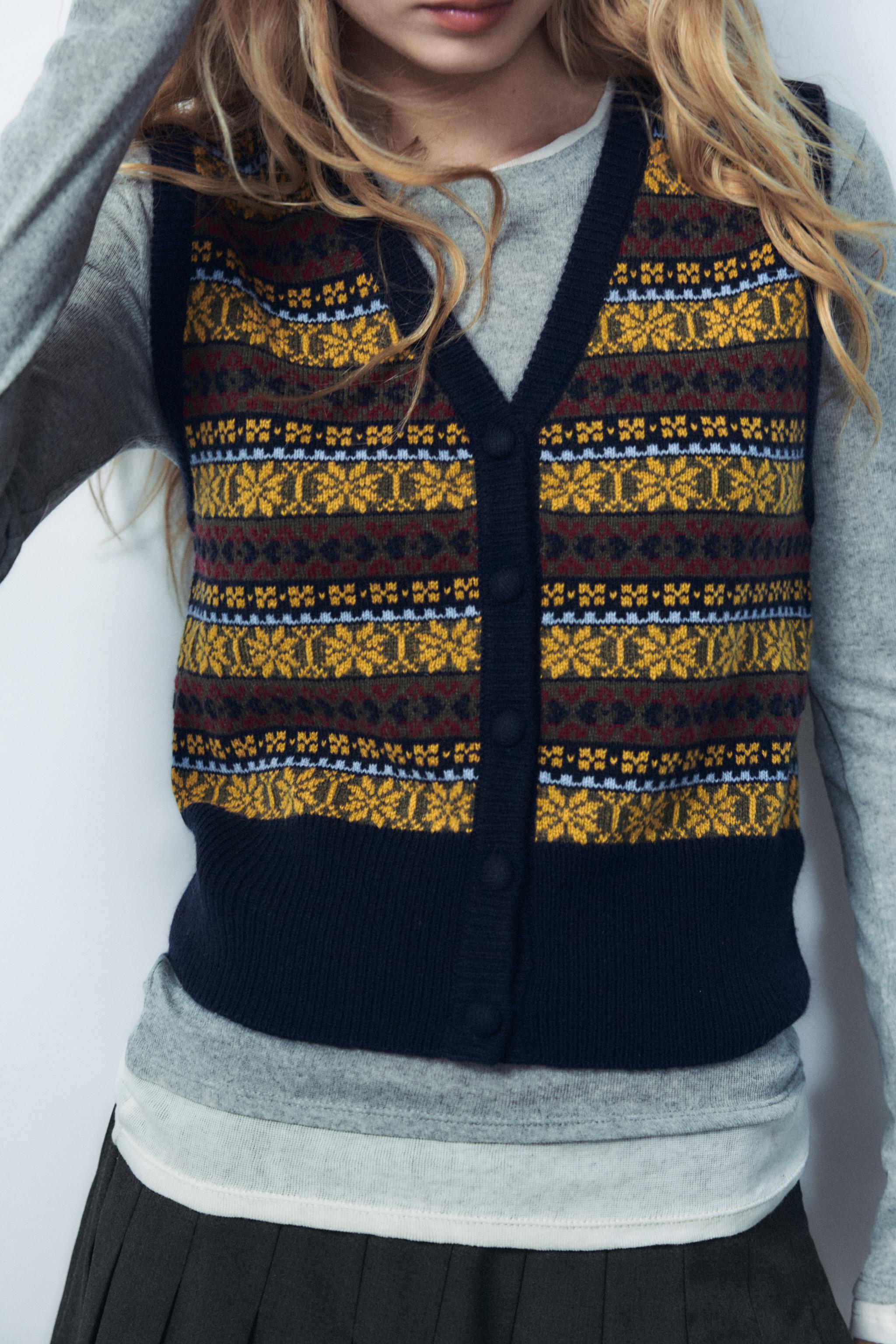 JACQUARD KNIT SWEATER VEST Product Image