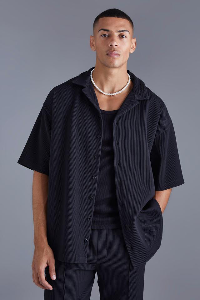 Short Sleeve Revere Oversized Fit Pleated Shirt | boohooMAN USA Product Image