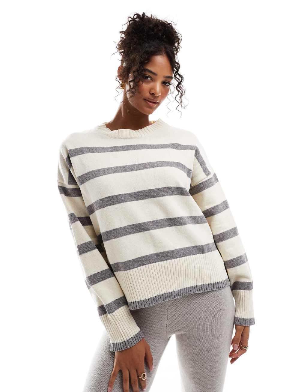 Pull&Bear chenille knitted sweater in white and gray stripe Product Image