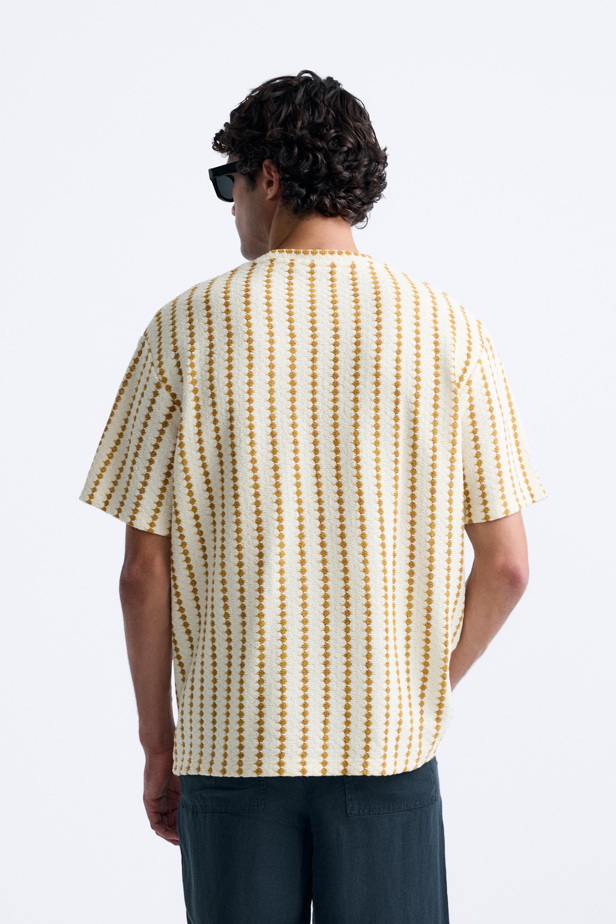 TEXTURED STRIPED T-SHIRT Product Image