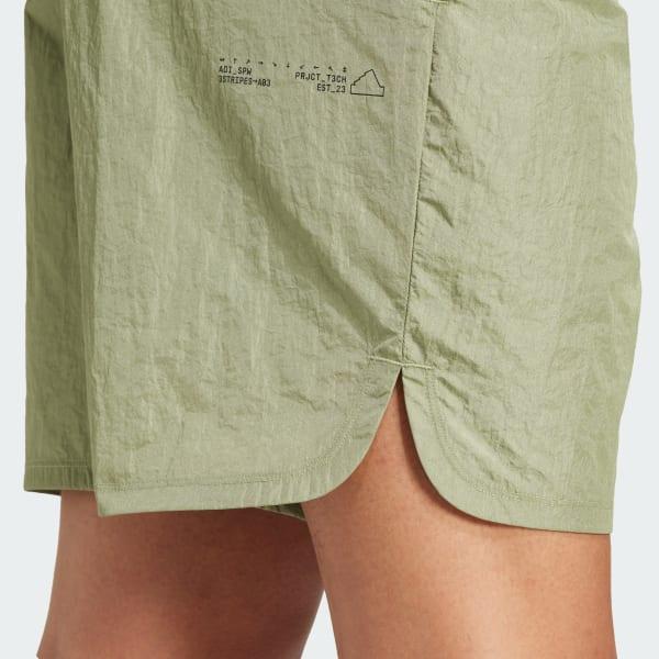 City Escape Woven Shorts Product Image