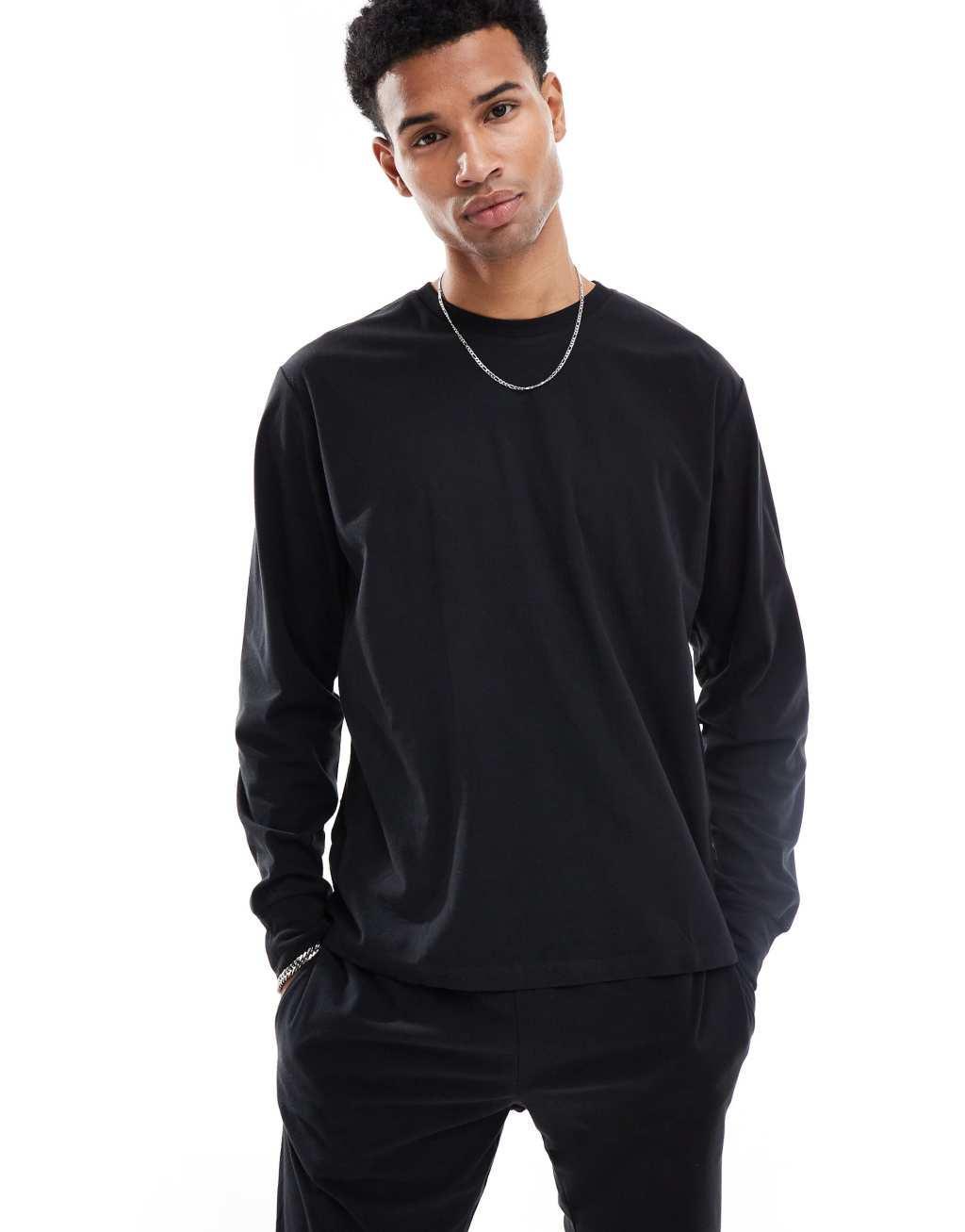 Jack & Jones Lounge set in black Product Image