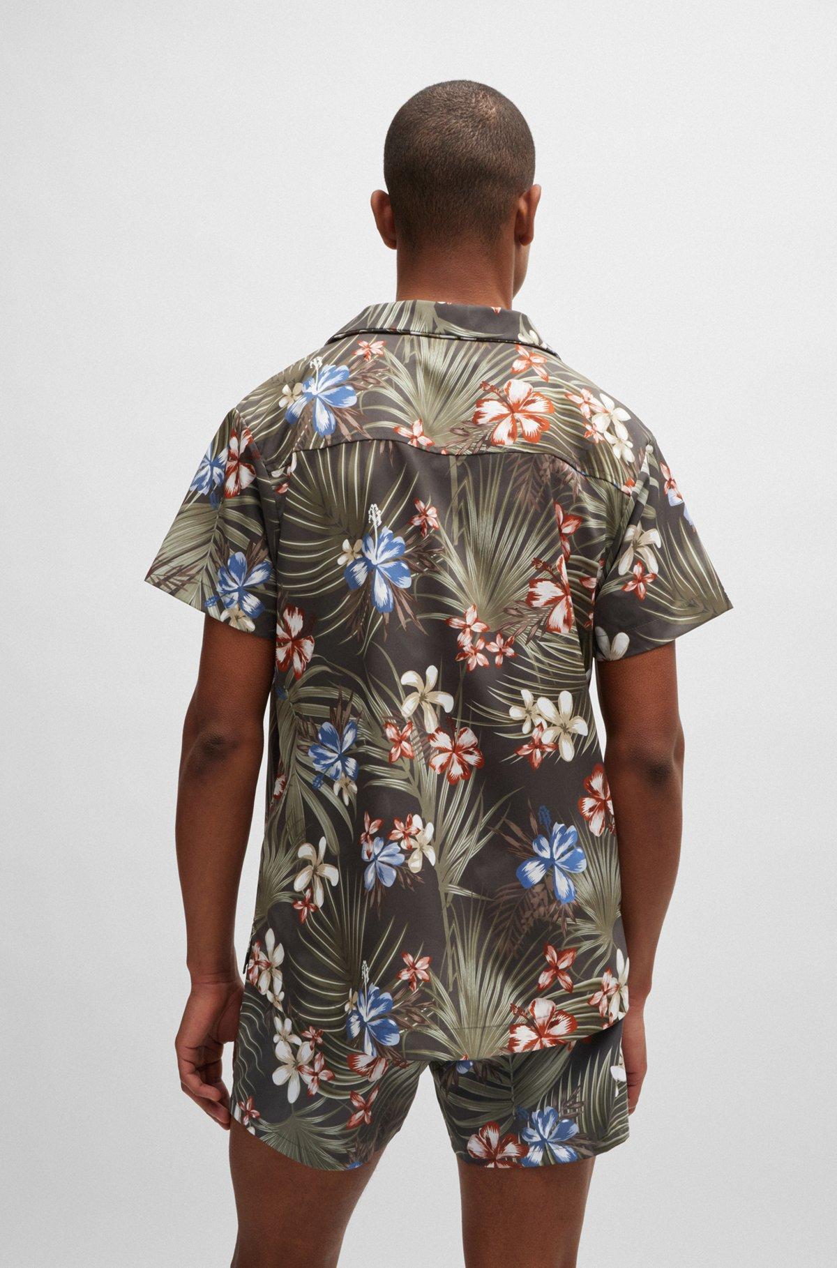 Regular-fit shirt with seasonal print Product Image