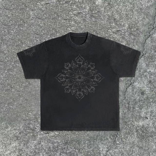 Men's Retro Mandala Pattern Acid Washed Short Sleeve T-Shirt Product Image