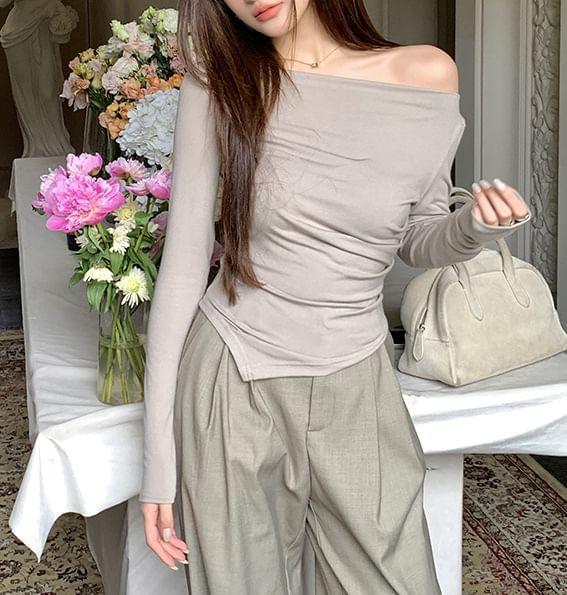 Long-Sleeve Off-Shoulder Plain Asymmetrical Slim Fit Tee / High Rise Wide Leg Suit Pants Product Image