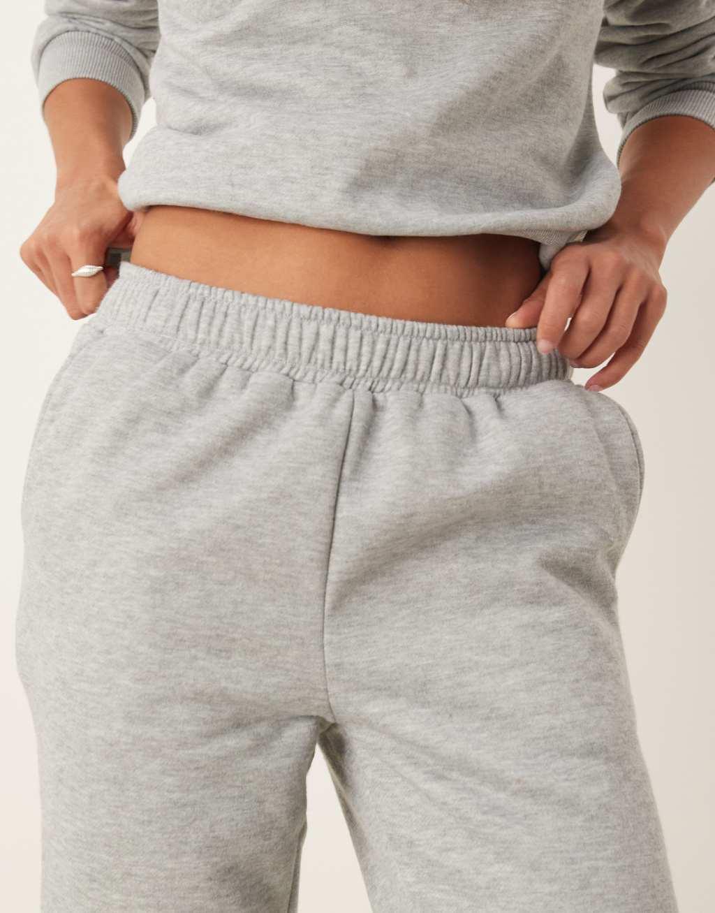 Urban Threads lounge sporty sweatpants in gray Product Image