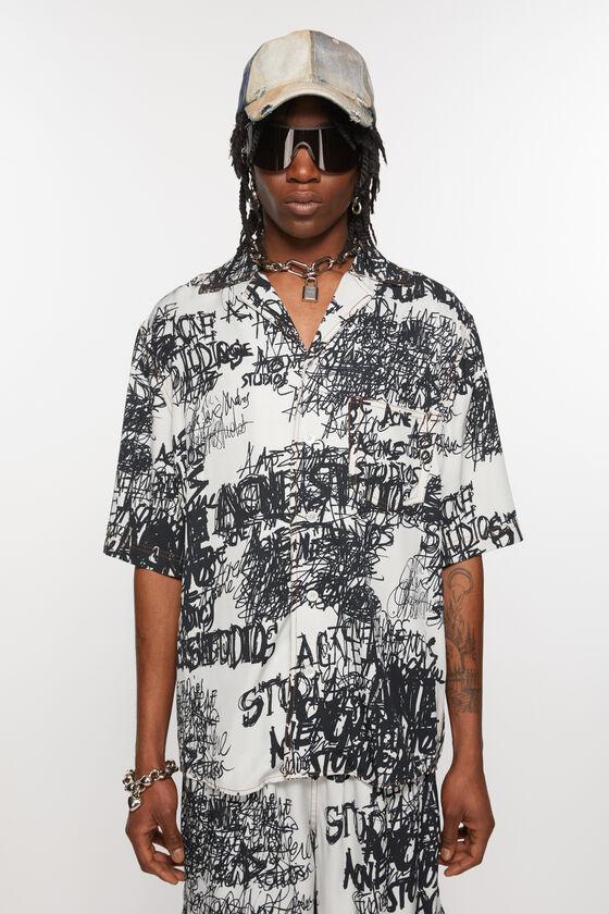 Printed button-up shirt Product Image