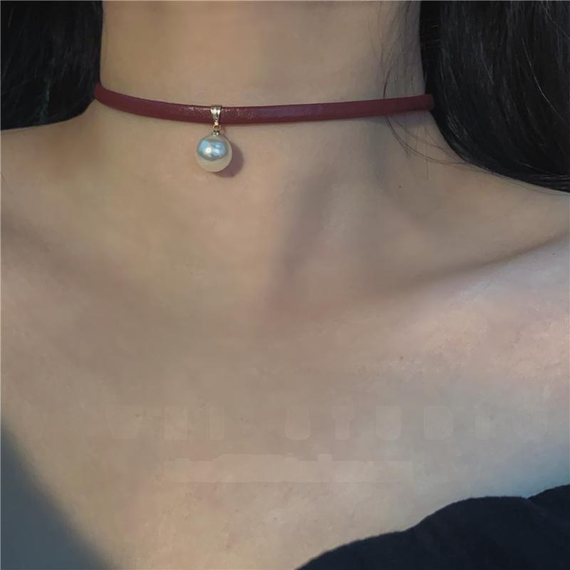 Faux Pearl Choker Product Image