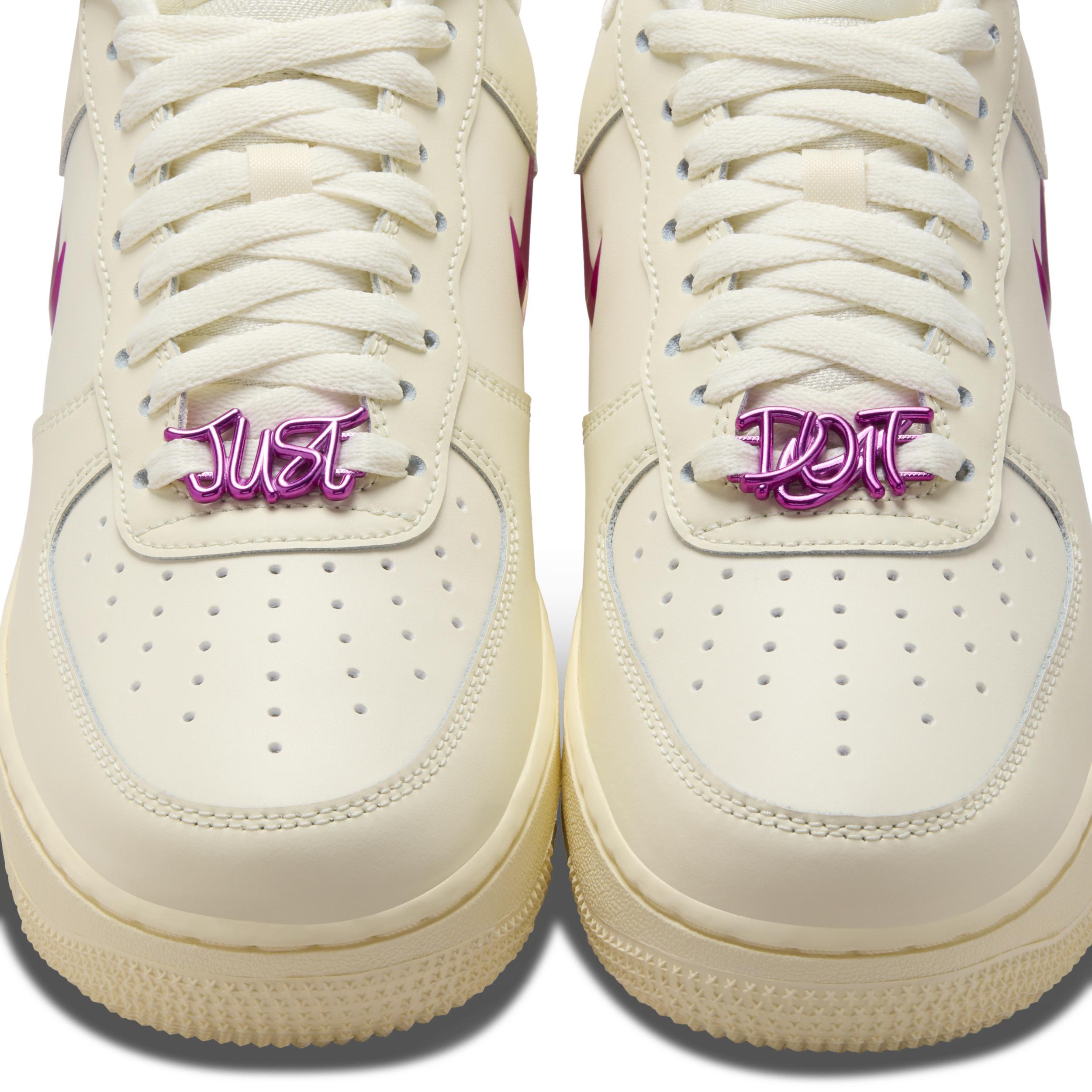 Nike Women's Air Force 1 '07 Shoes Product Image