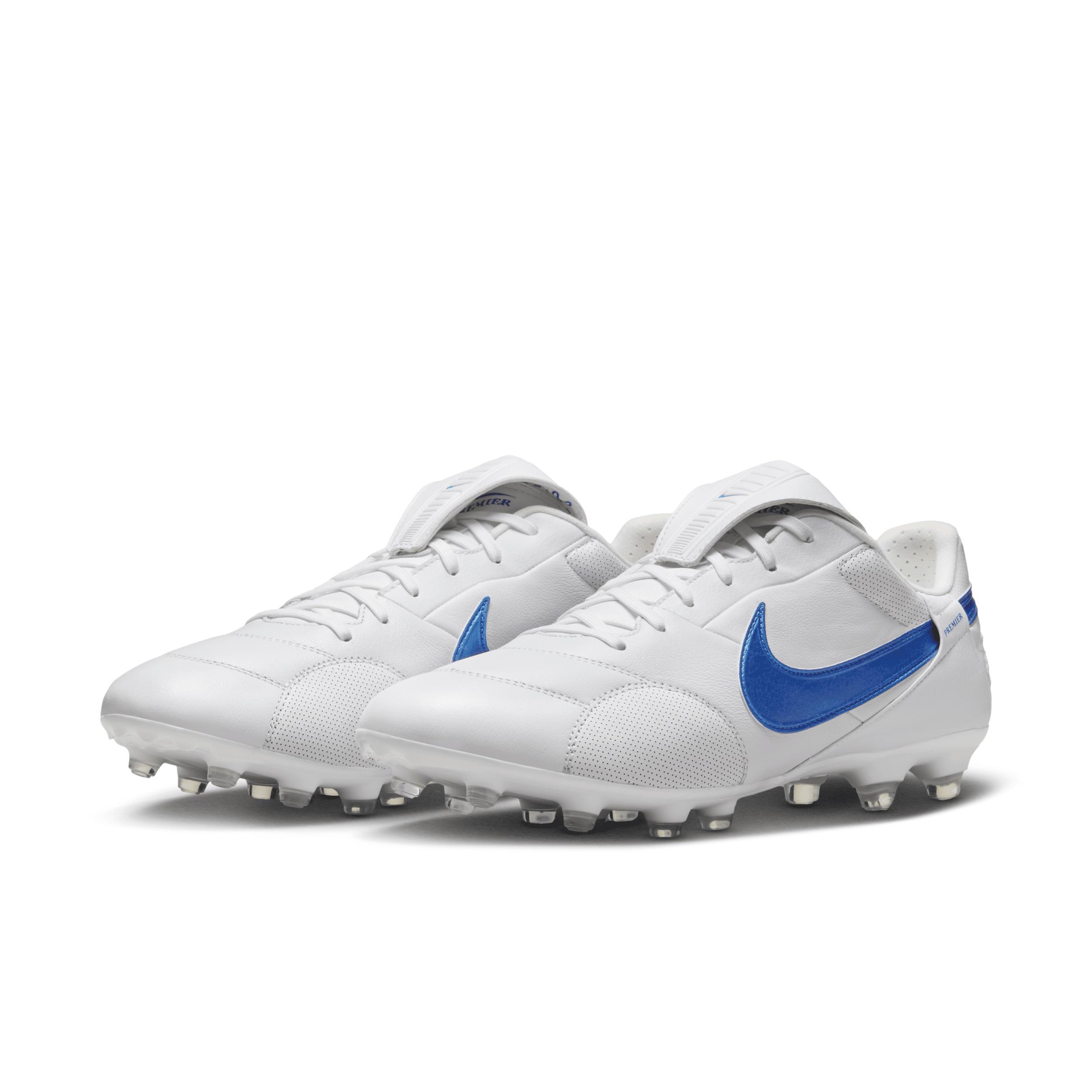 Nike Men's Premier 3 FG Low-Top Soccer Cleats Product Image